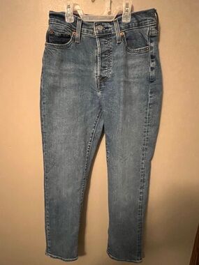 Levi's Wedgie Straight Ankle Jeans